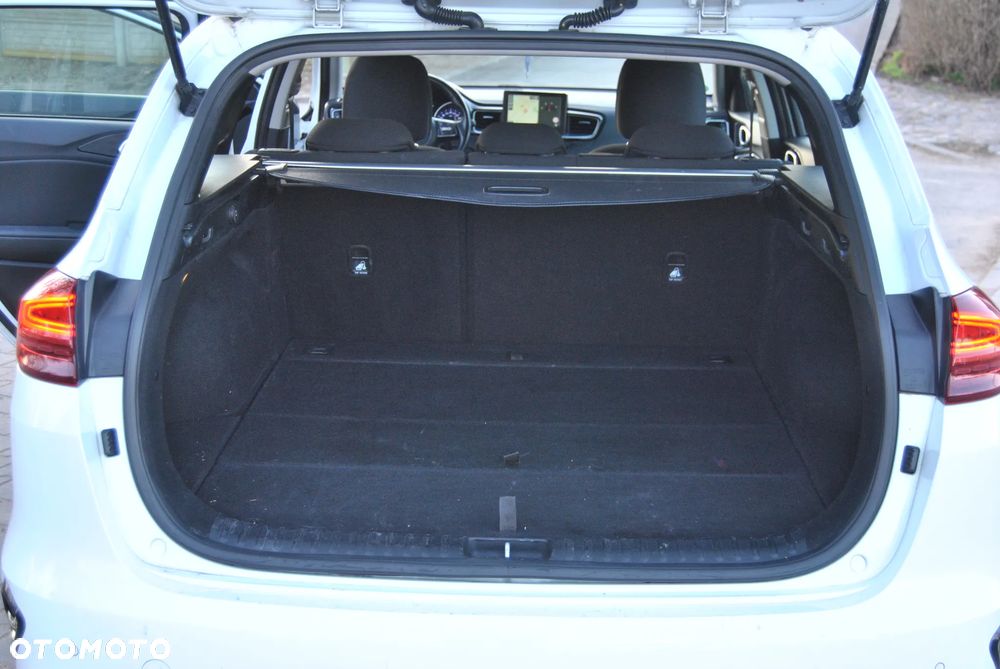 Kia Ceed 1.6 CRDi Vision - 10