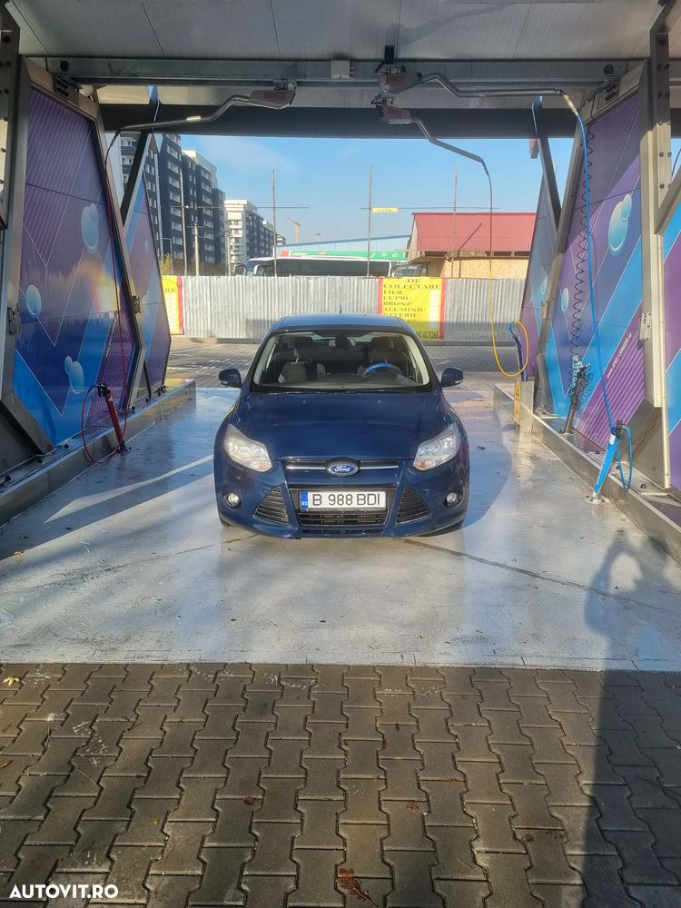 Ford Focus 1.6 TDCI DPF Ambiente - 2