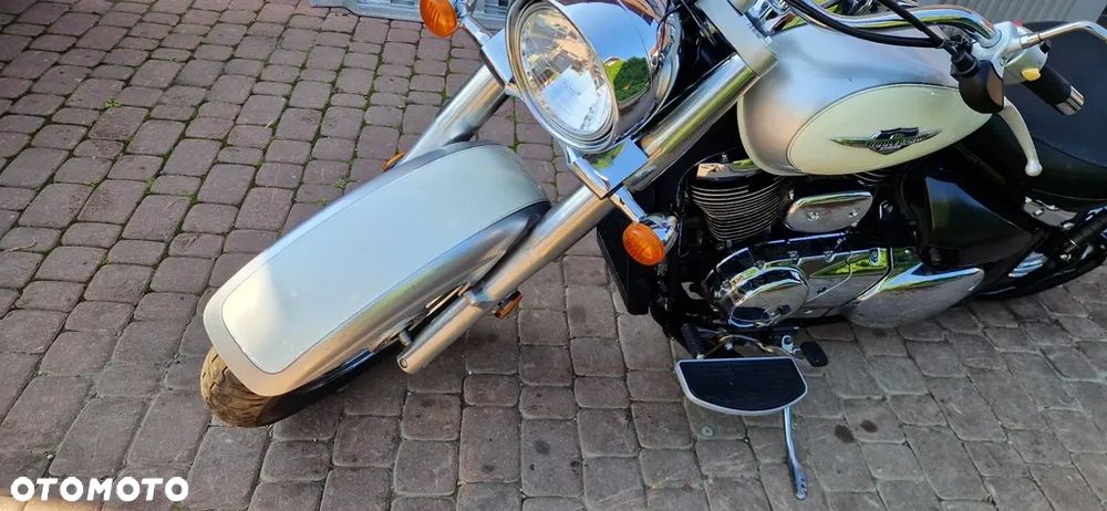 Suzuki VL 800 Volusia - Boulevard C50 - 11