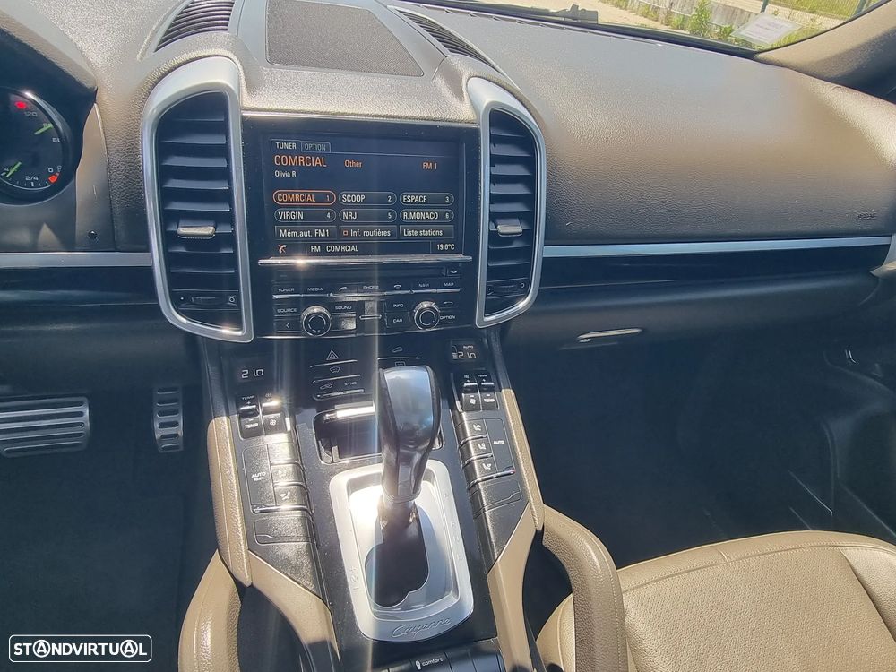 Porsche Cayenne S E-Hybrid - 16