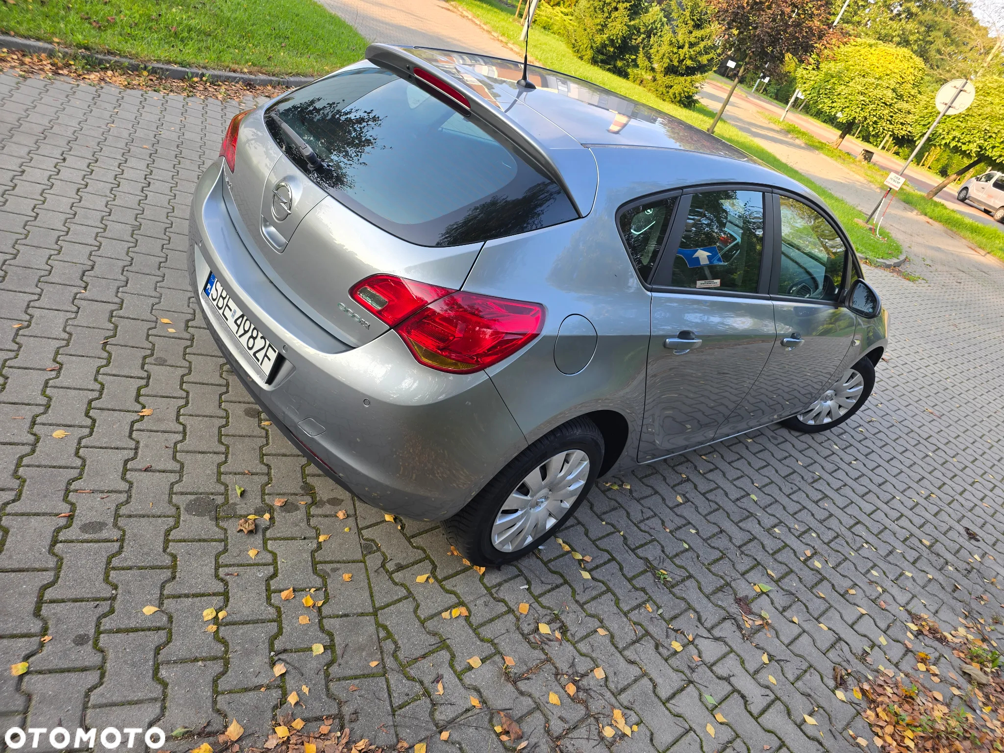 Opel Astra 1.4 EcoFLEX 150 Jahre - 11