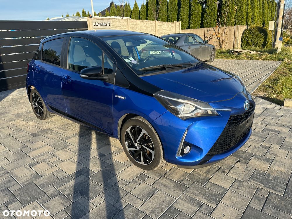Toyota Yaris Hybrid Selection - 1