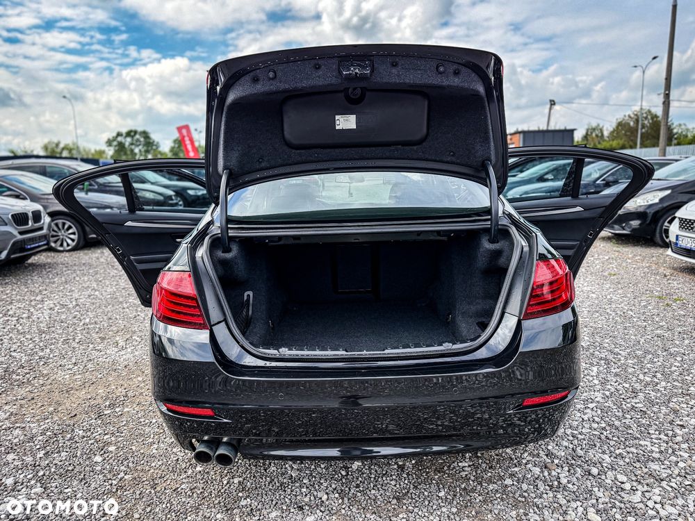 BMW Seria 5 525d Modern Line - 17