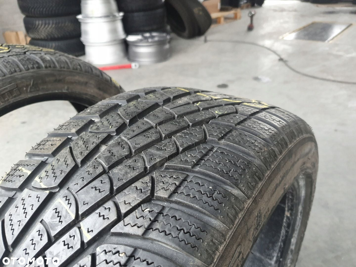 PIRELLI SOTTOZERO 215/45R17 91H RSC 6mm 1x - 2