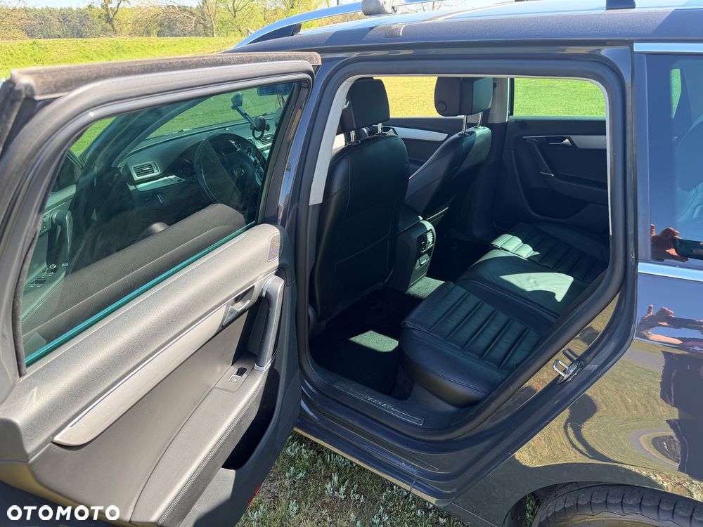 Volkswagen Passat 2.0 TDI Highline - 10