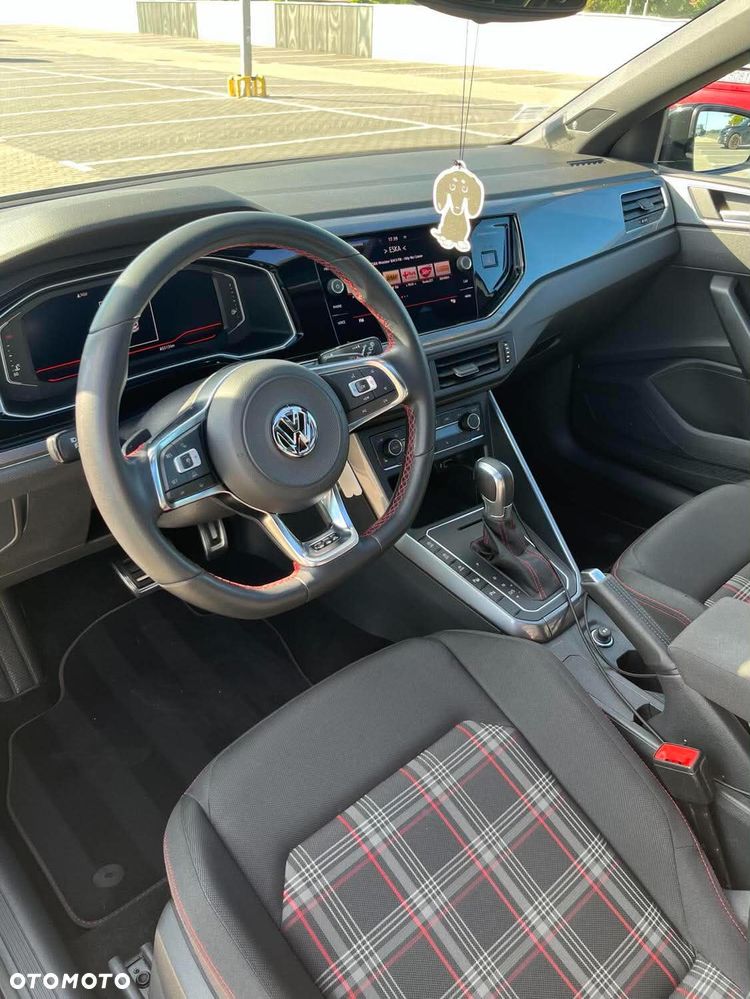Volkswagen Polo - 11