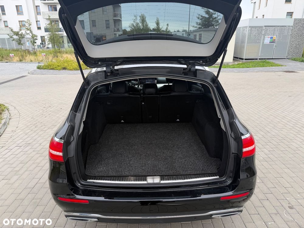 Mercedes-Benz Klasa E 220 d 9G-TRONIC - 12