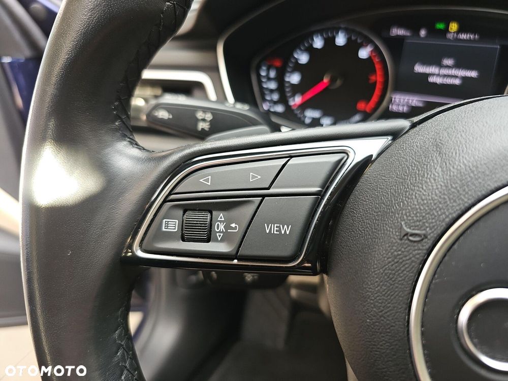 Audi A4 Limousine - 14