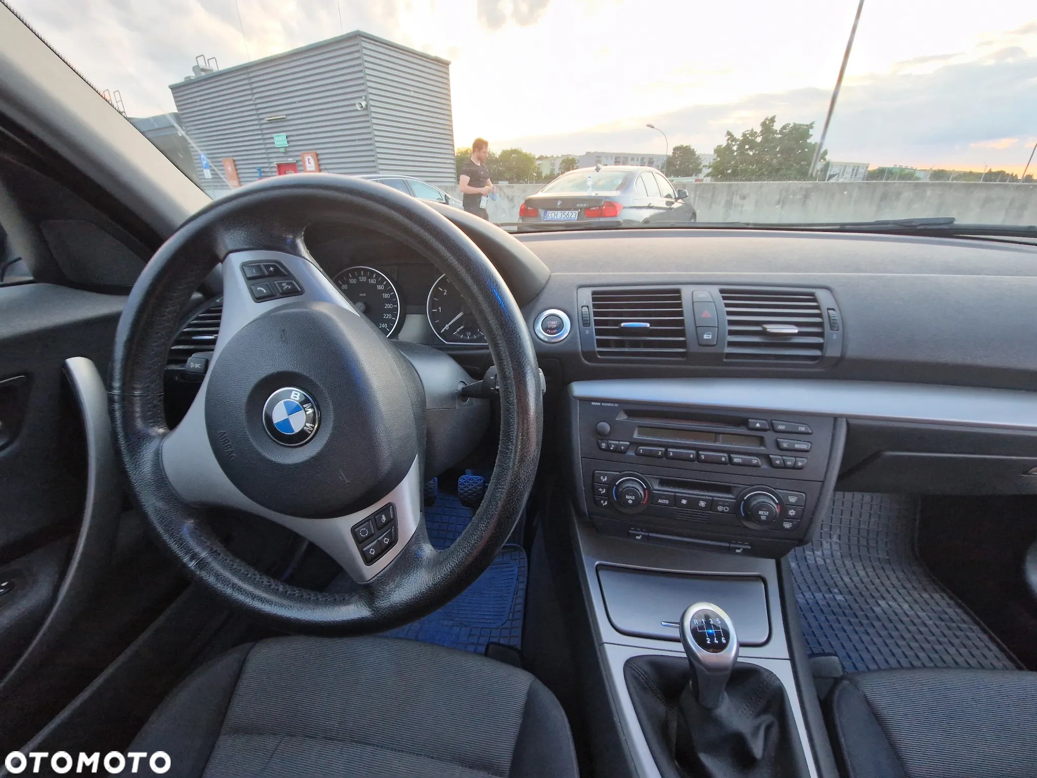 BMW Seria 1 120i - 13