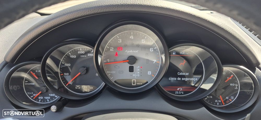 Porsche Cayenne S - 16