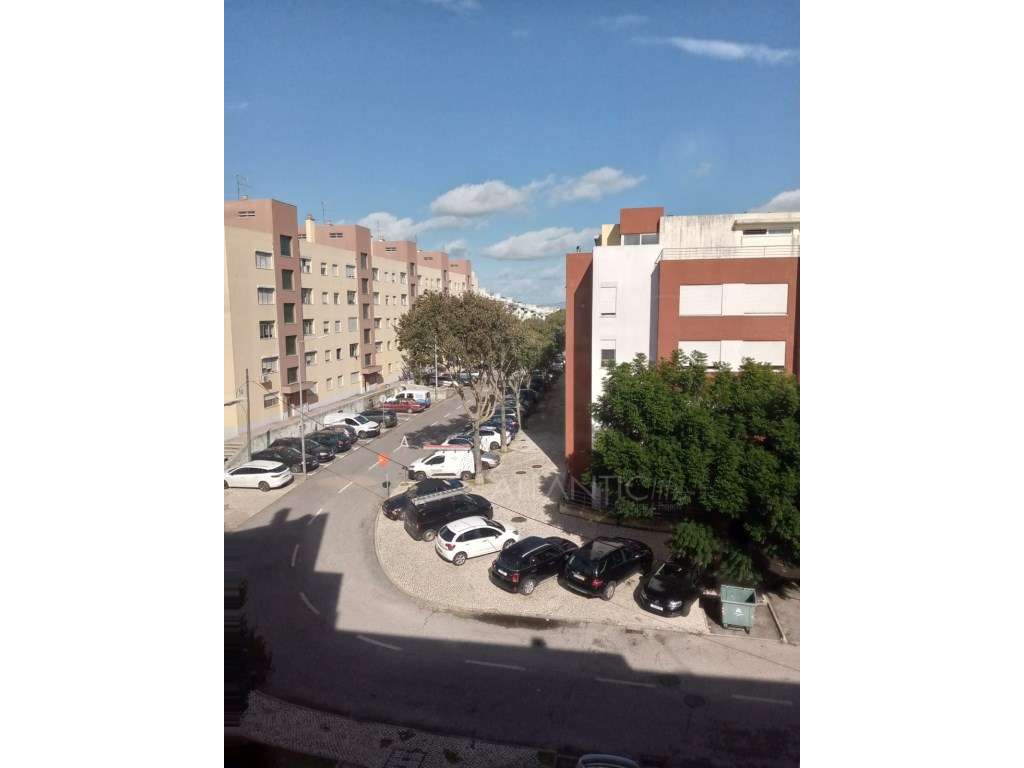 Apartamento T3 para arrendar em Alfragide - Grande imagem: 3/16
