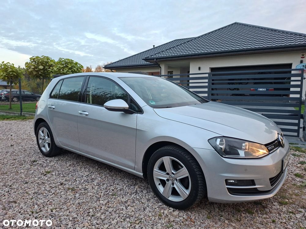 Volkswagen Golf - 2