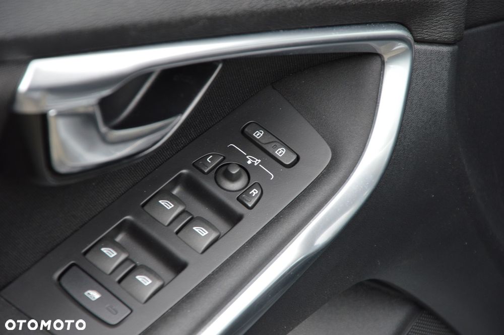 Volvo V40 D2 Momentum - 20