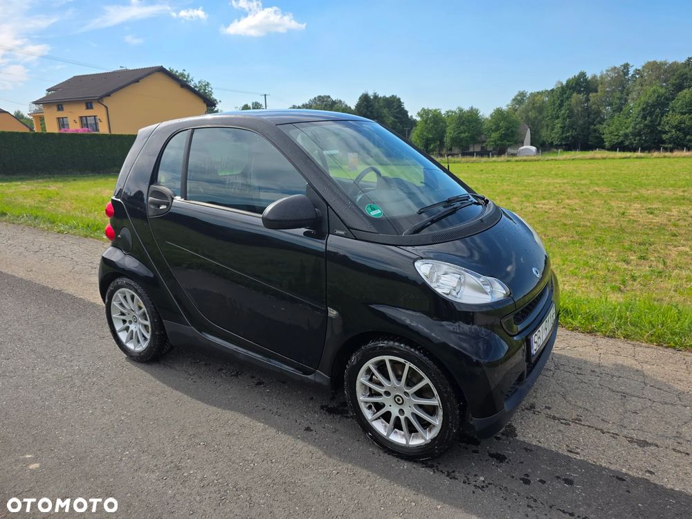 Smart Fortwo 2010 photo 2