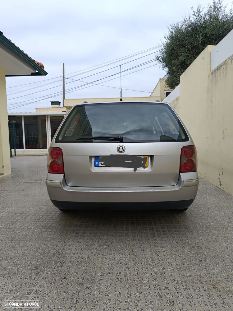 VW Passat 1.9 TDi Highline - 1