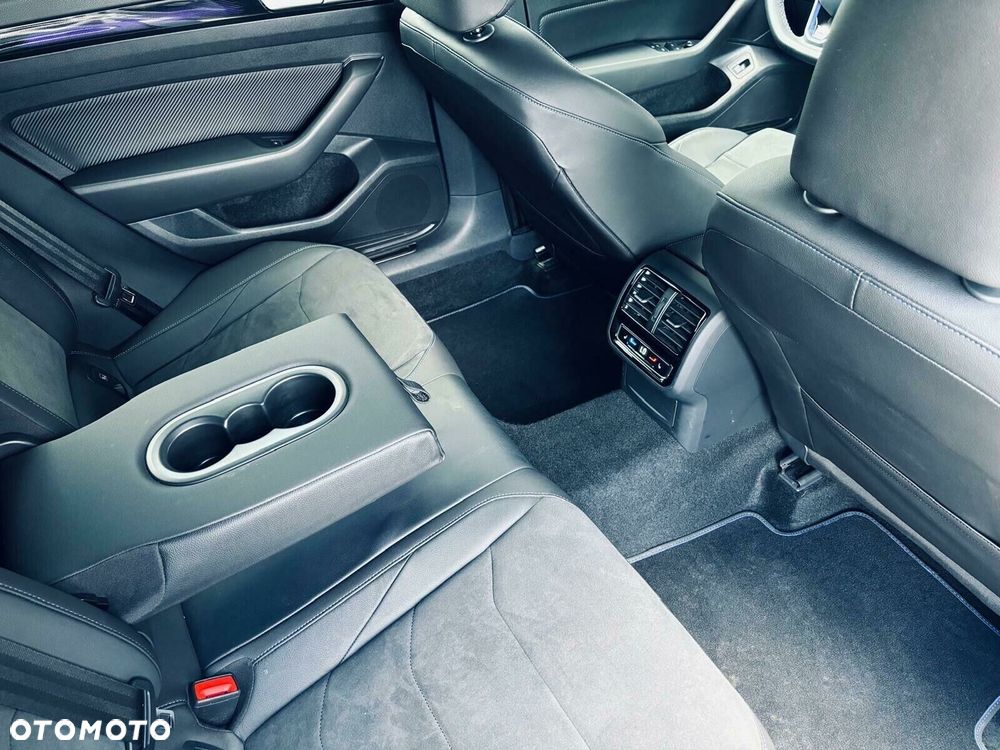 Volkswagen Arteon 2.0 TSI 4Motion R DSG - 23