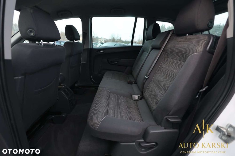 Opel Zafira - 32