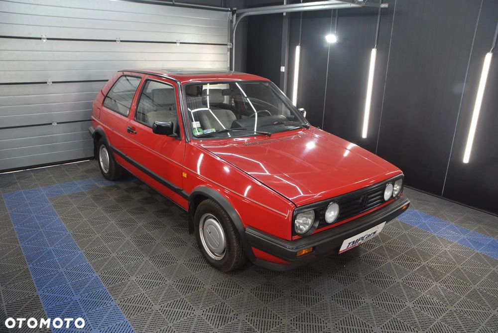 Volkswagen Golf 1.3 - 24