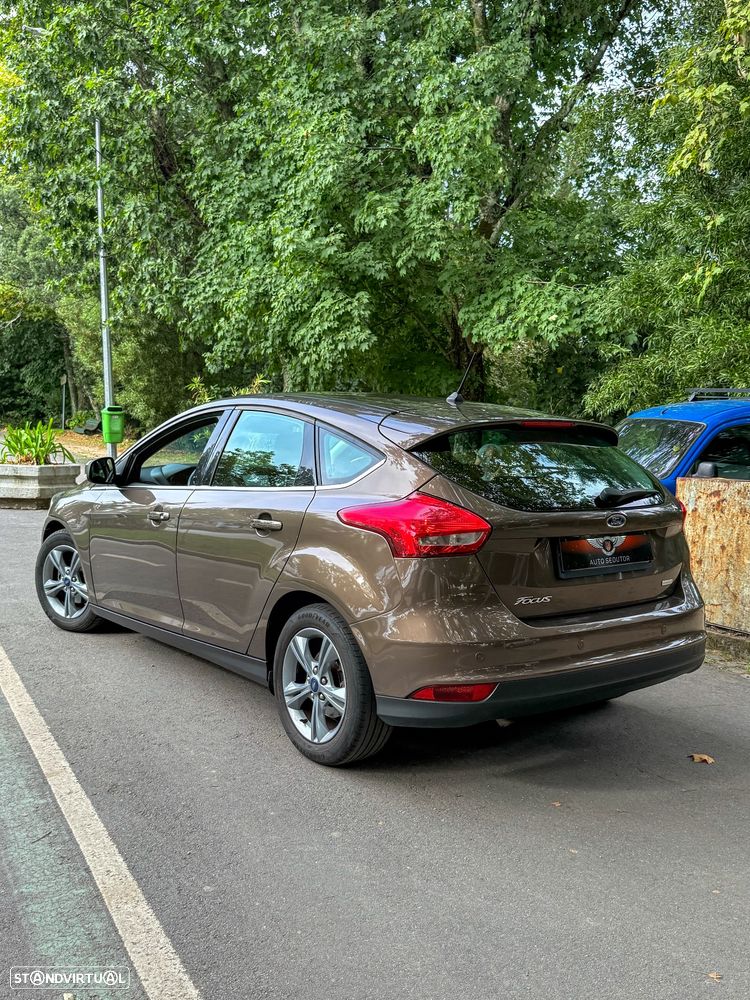 Ford Focus 1.0 SCTi Titanium - 6