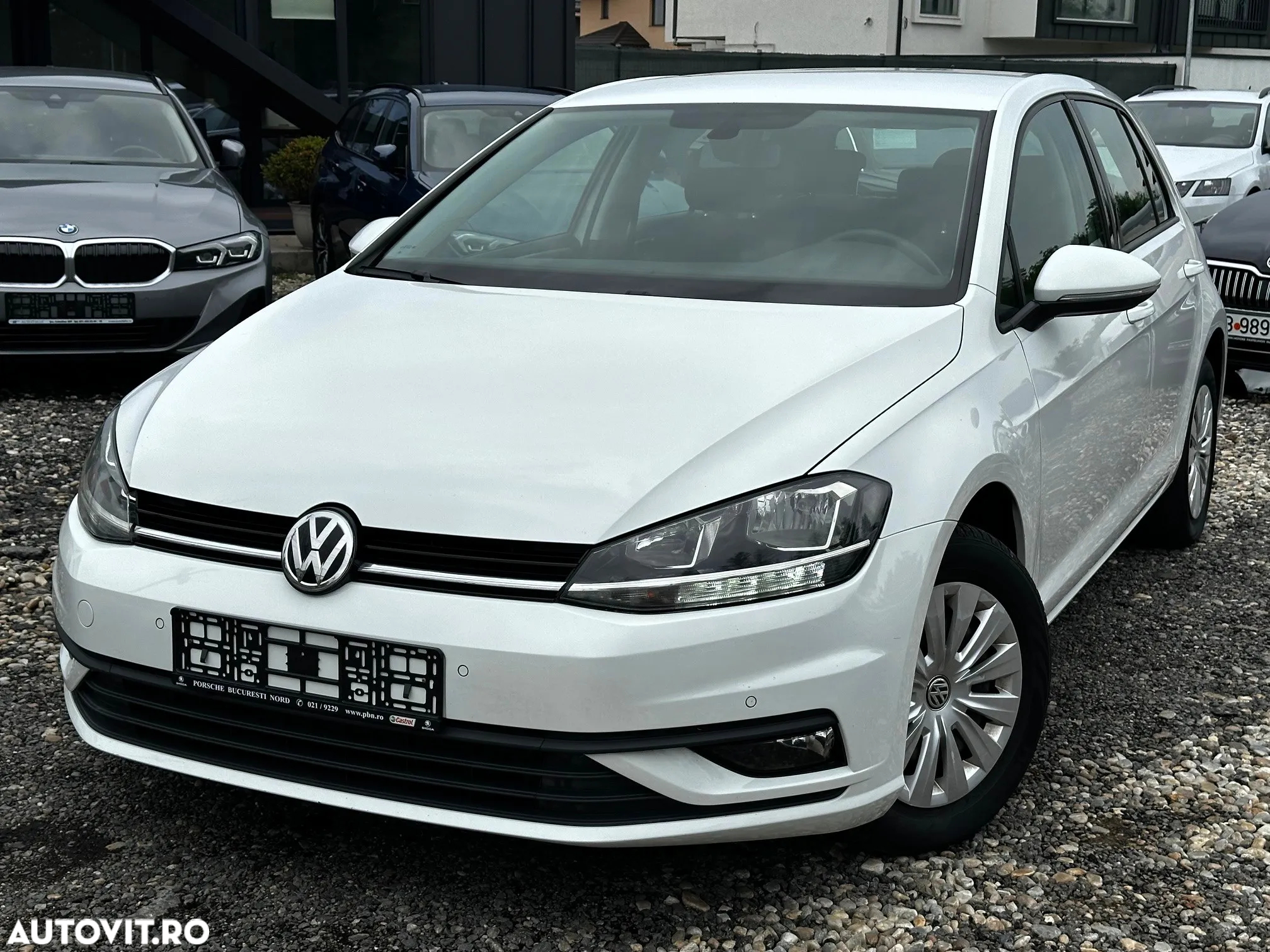Volkswagen Golf 1.6 TDI Trendline - 6