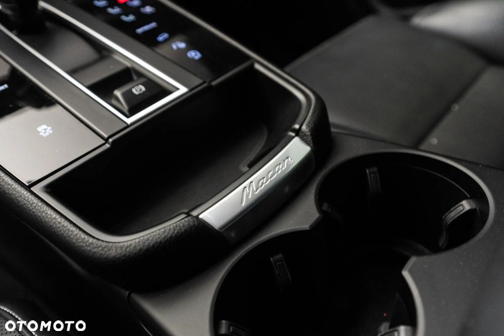 Porsche Macan Standard - 26