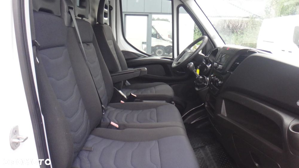 Iveco 35s18 - 13