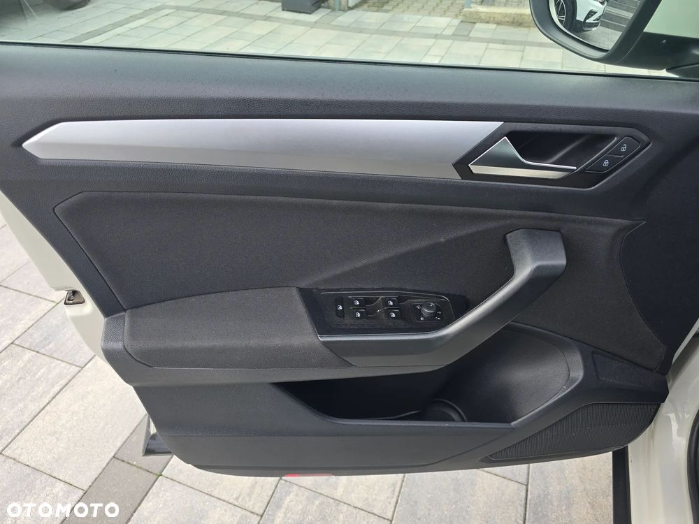 Volkswagen T-Roc 1.5 TSI Life Plus DSG - 21