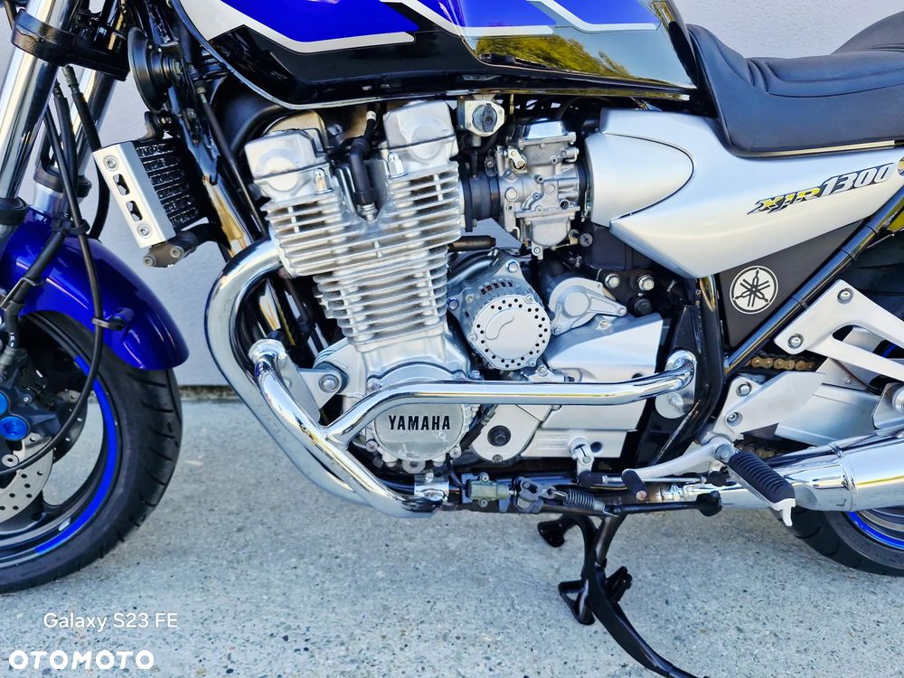 Yamaha XJR - 18