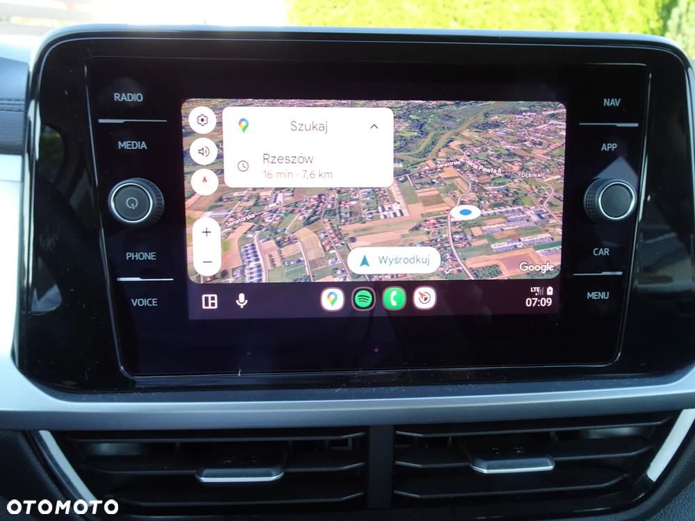 Volkswagen T-Roc 1.5 TSI Life - 26