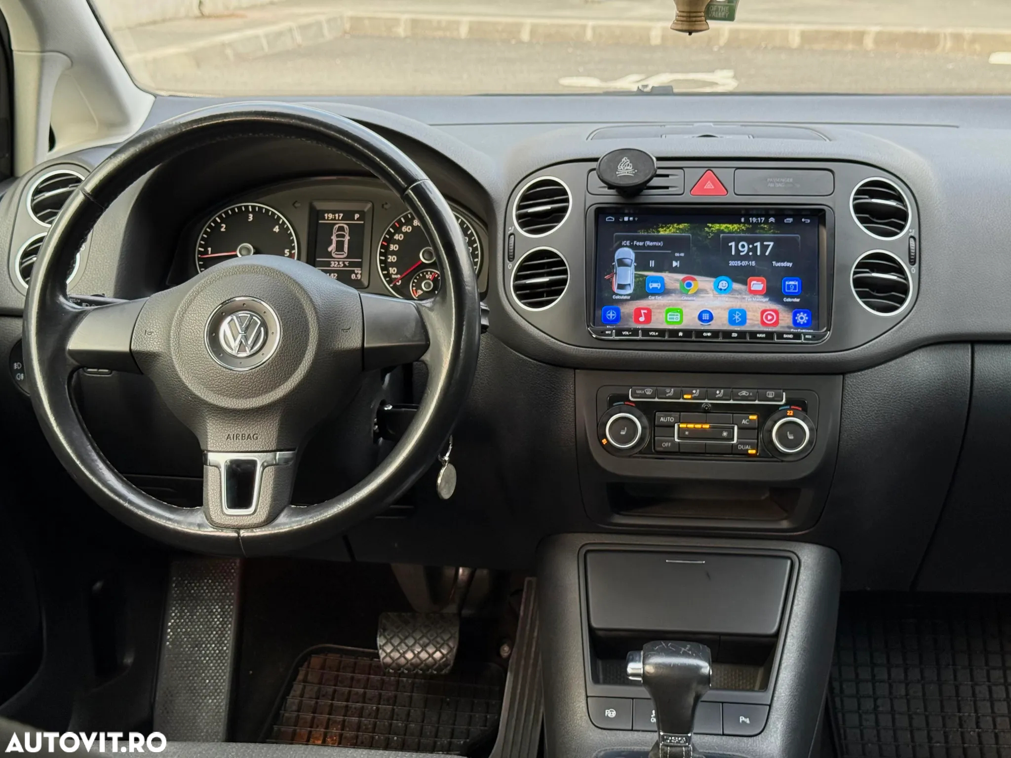 Volkswagen Golf Plus 1.6 TDI DPF DSG Comfortline - 6