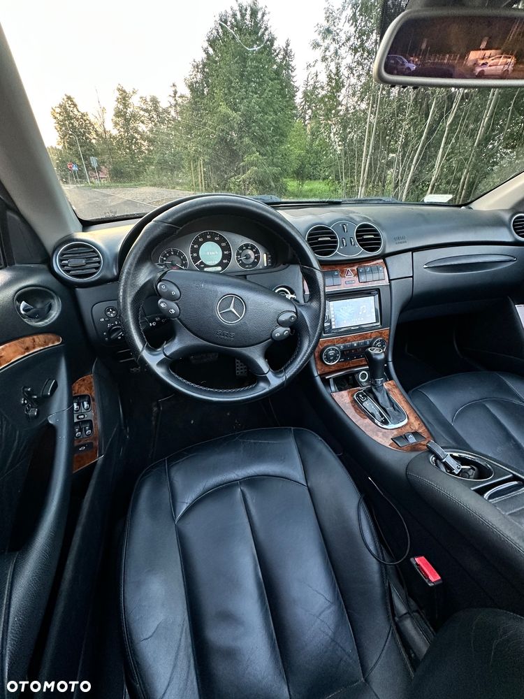 Mercedes-Benz CLK - 22