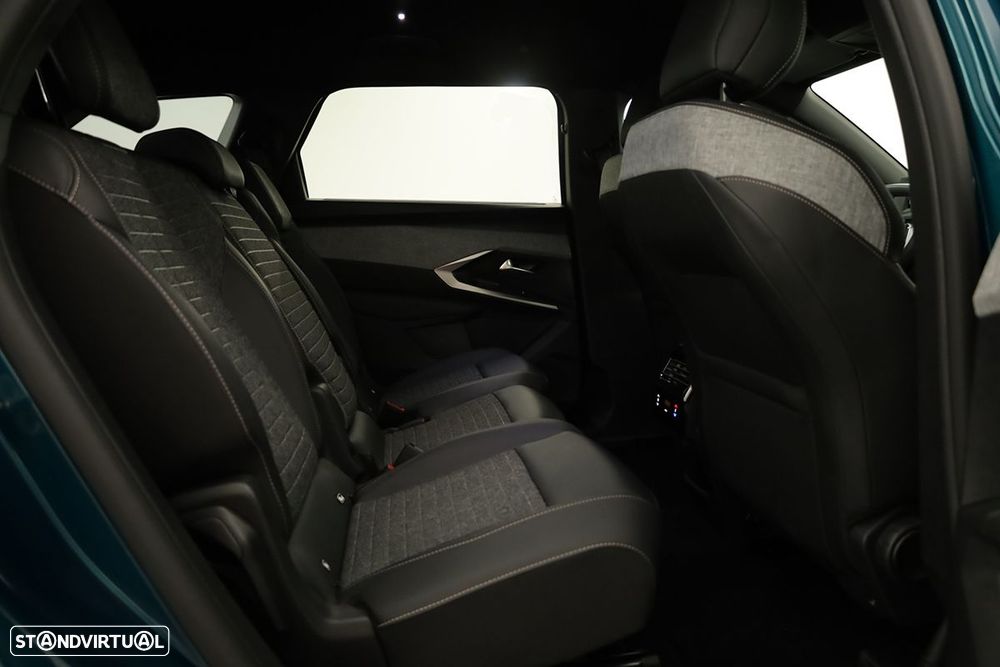 Peugeot 5008 1.2 Hybrid Allure e-DCS6 - 19