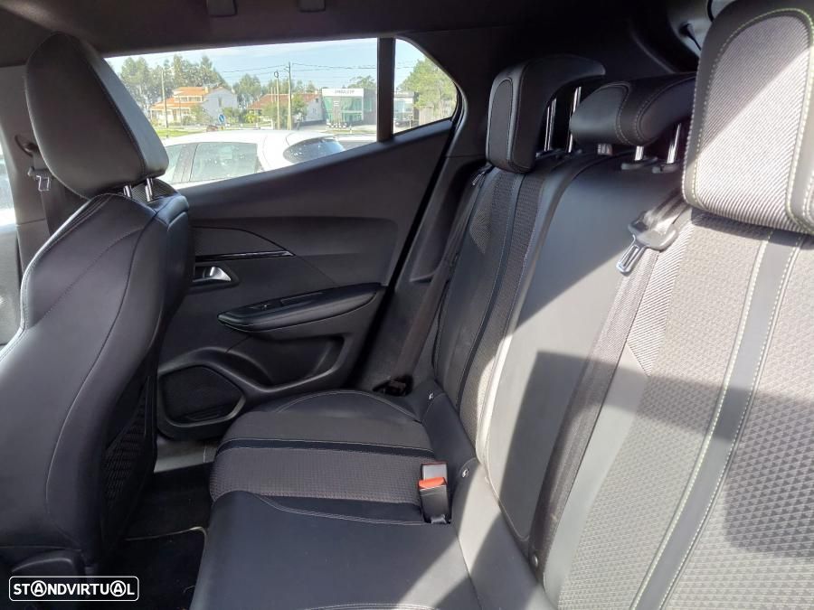 Peugeot 2008 1.5 BlueHDi GT EAT8 - 9