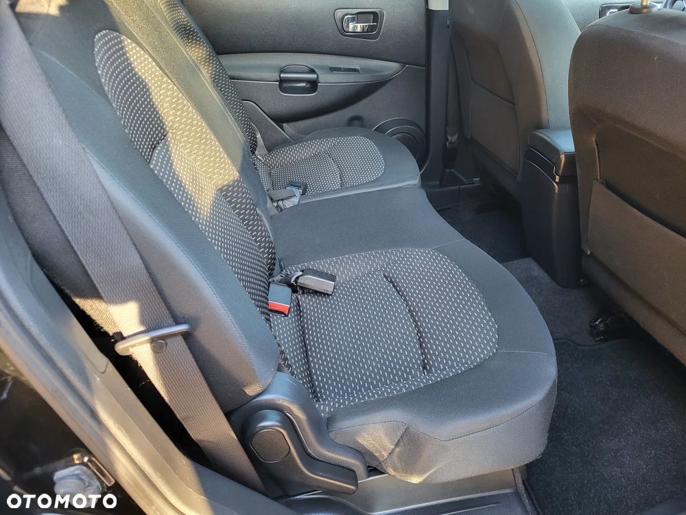 Nissan Qashqai+2 2.0 visia - 15