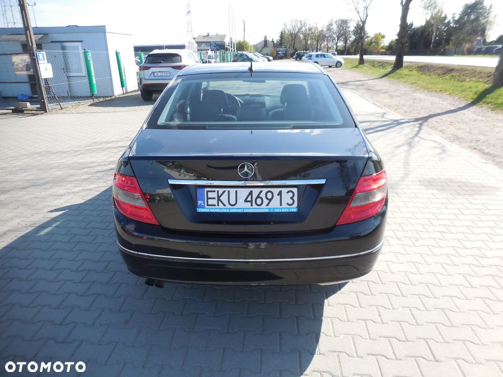 Mercedes-Benz Klasa C 180 CGI Automatik BlueEFFICIENCY - 5