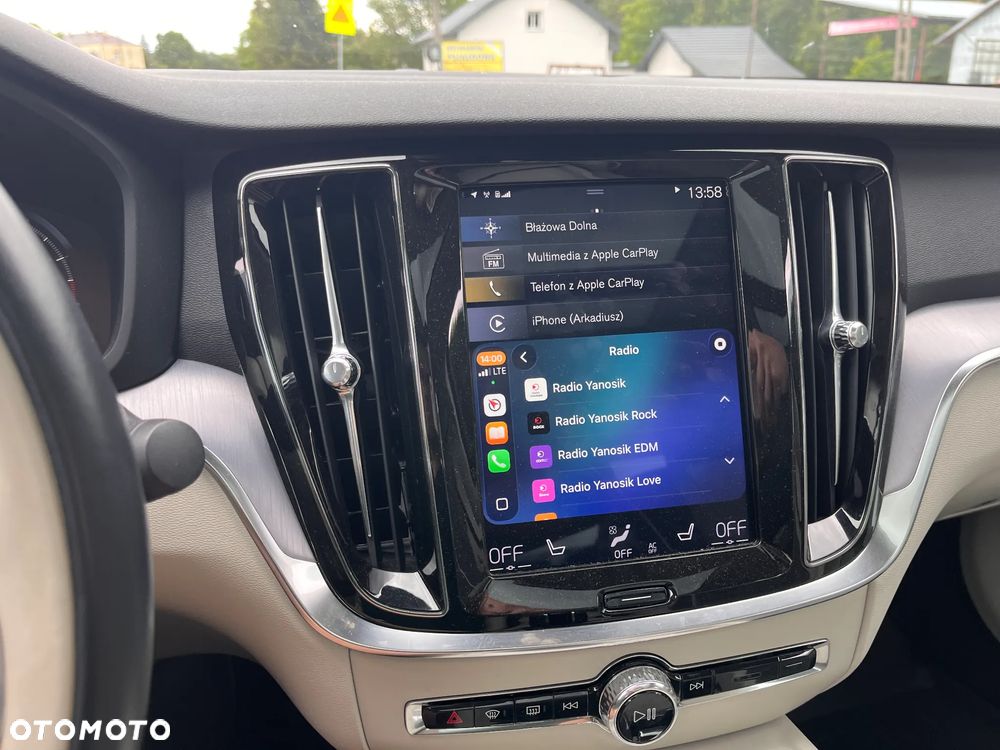 Volvo S60 T6 AWD Momentum Pro - 25