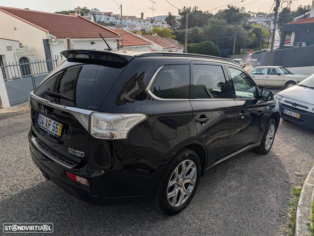 Mitsubishi Outlander - 3