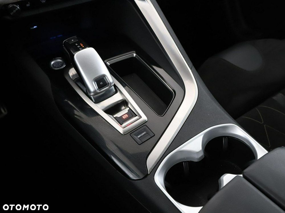 Peugeot 5008 2.0 BlueHDI GT S&S EAT8 - 32