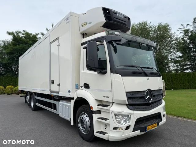 Mercedes-Benz Antos 2532 6x2 Chłodnia 9,8M Euro 6