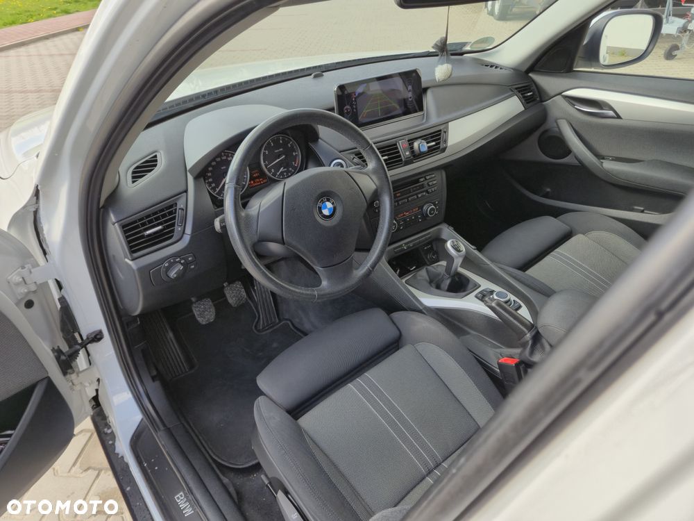 BMW X1 sDrive18i Sport Line - 7