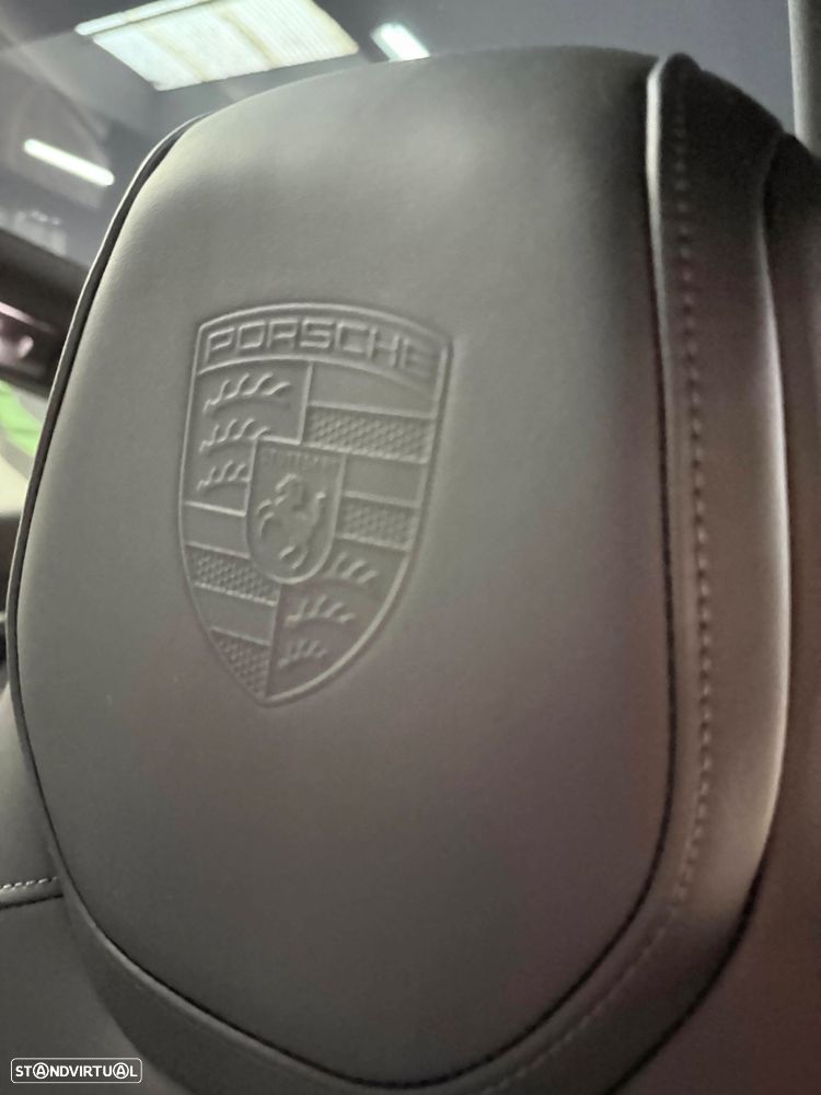 Porsche Taycan Bateria Performance Plus - 19