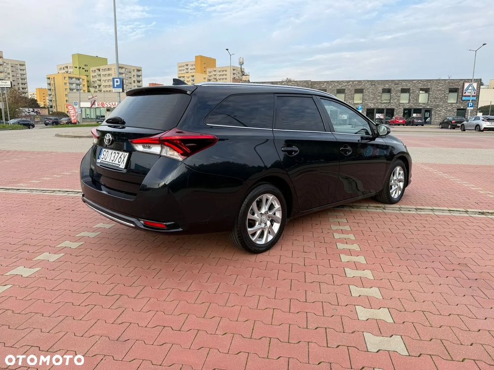 Toyota Auris - 4