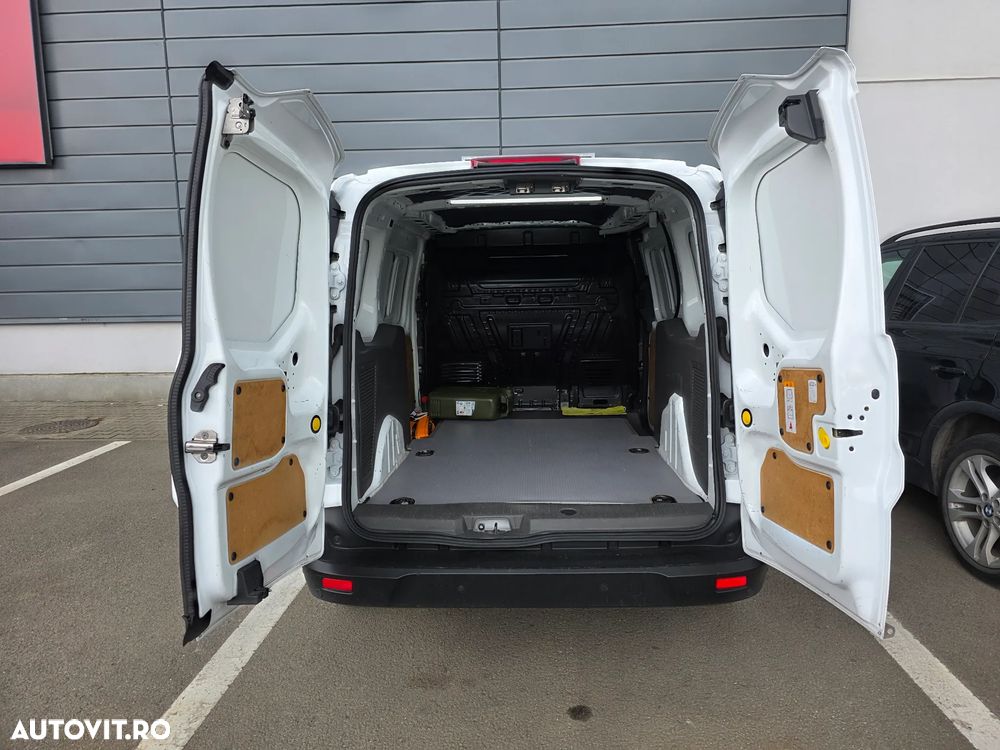 Ford Transit Connect - 9