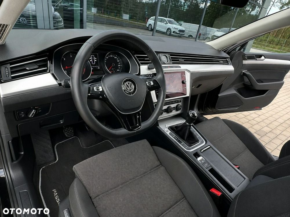 Volkswagen Passat Variant 2.0 TDI BMT Comfortline - 10