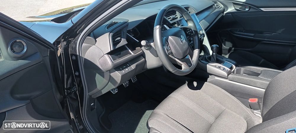 Honda Civic 1.0 i-VTEC Elegance Navi - 18