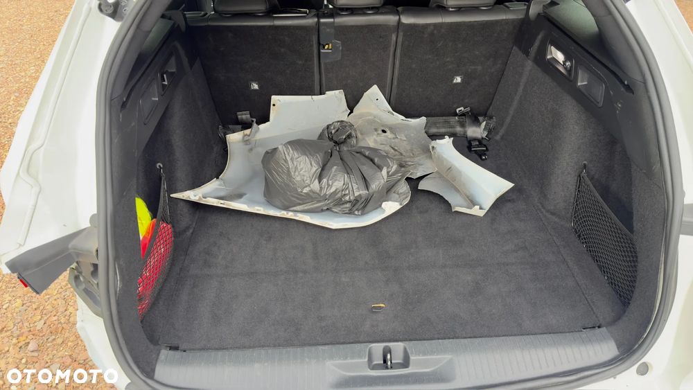 Opel Astra 1.6 T Plug-in Hybrid GS - 12