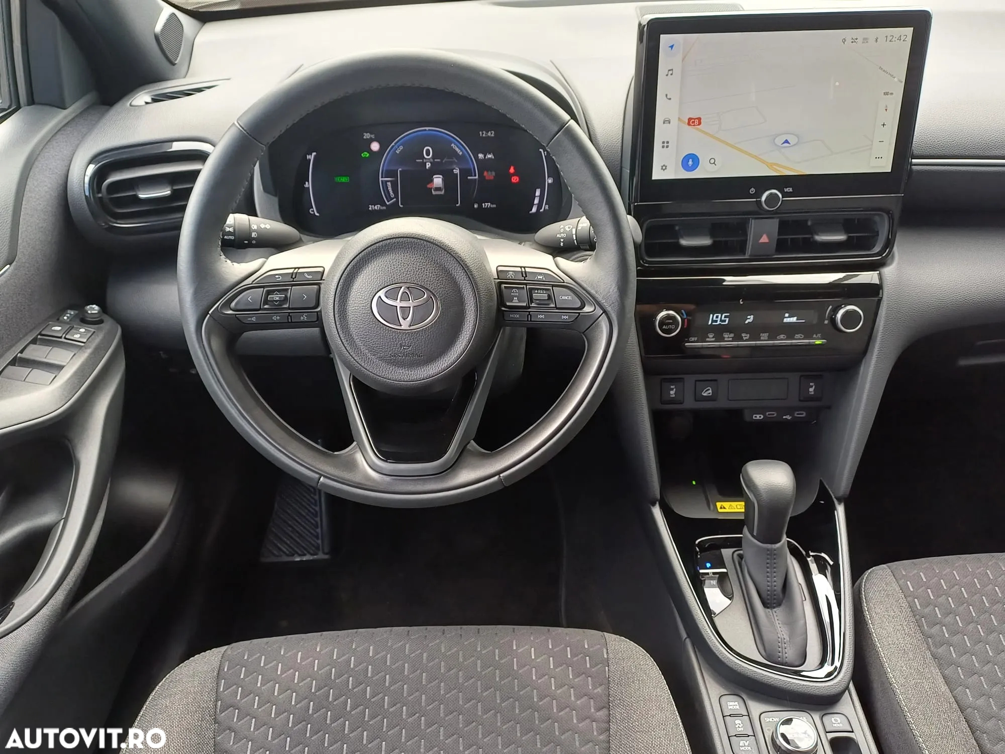 Toyota Yaris Cross 1.5 VVT-i HSD 4x4 Dynamic - 10