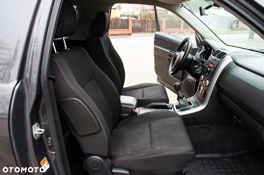 Suzuki Grand Vitara 1.6 Club - 16