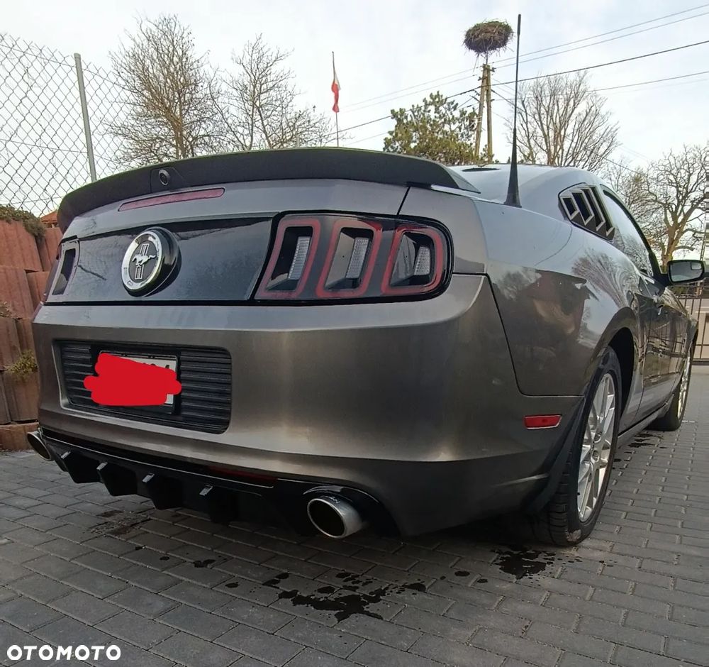 Ford Mustang - 4