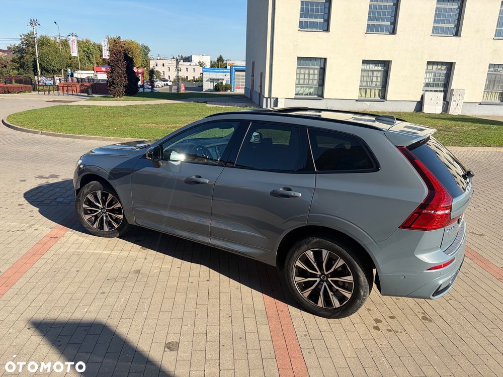 Volvo XC 60 B5 B AWD Plus Dark - 9